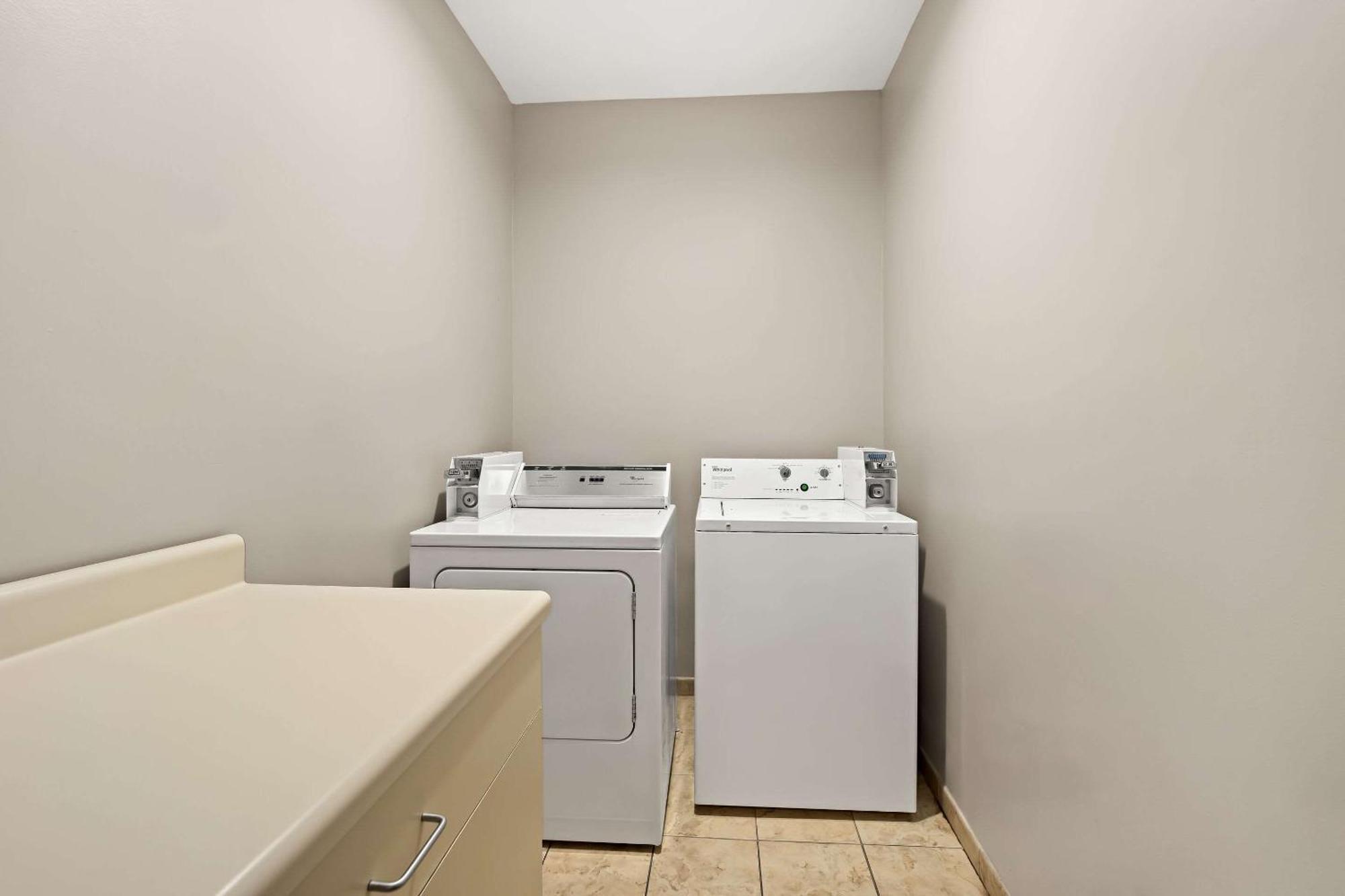 Comfort Inn & Suites High Point - Archdale Экстерьер фото