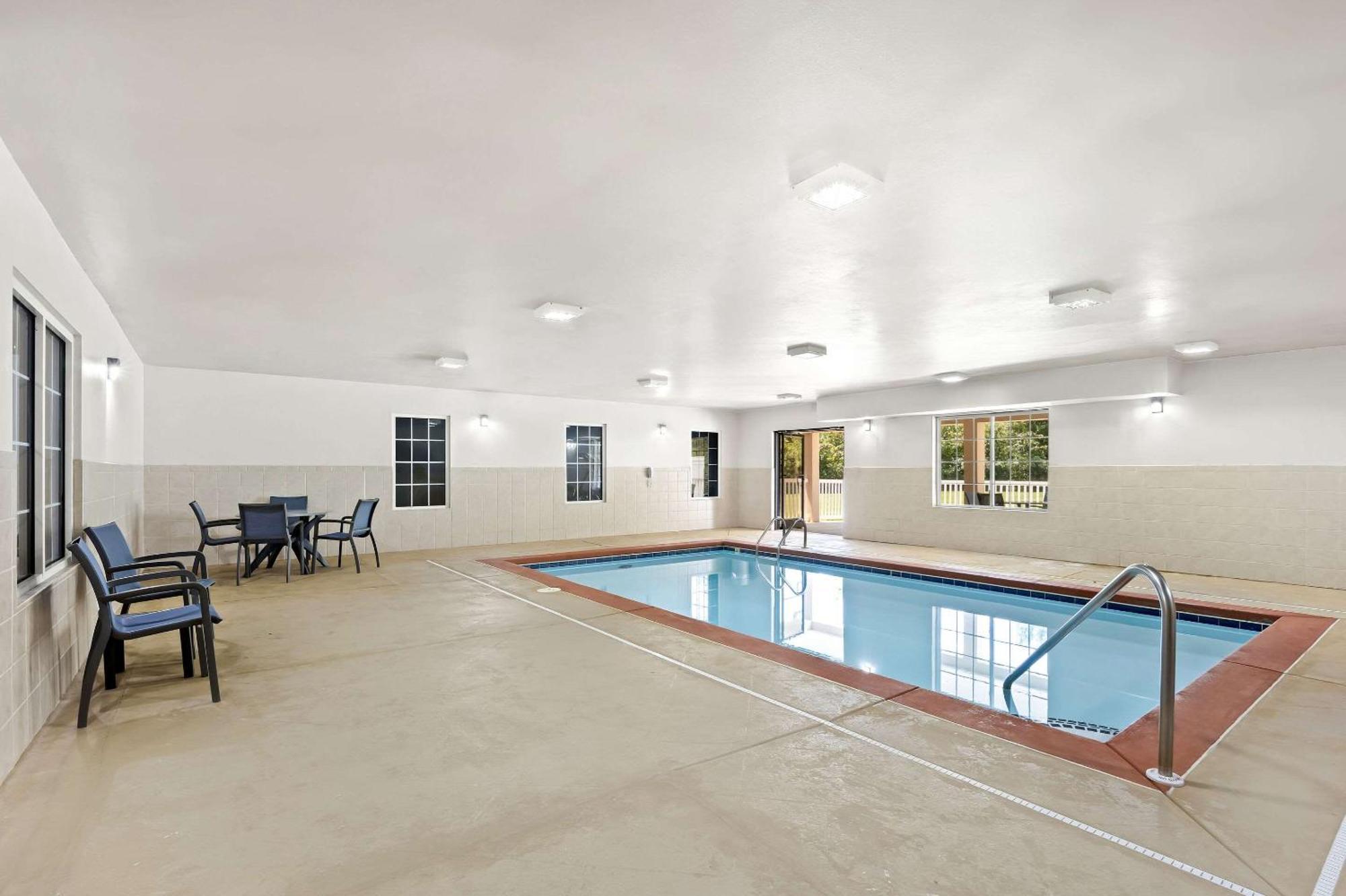 Comfort Inn & Suites High Point - Archdale Экстерьер фото
