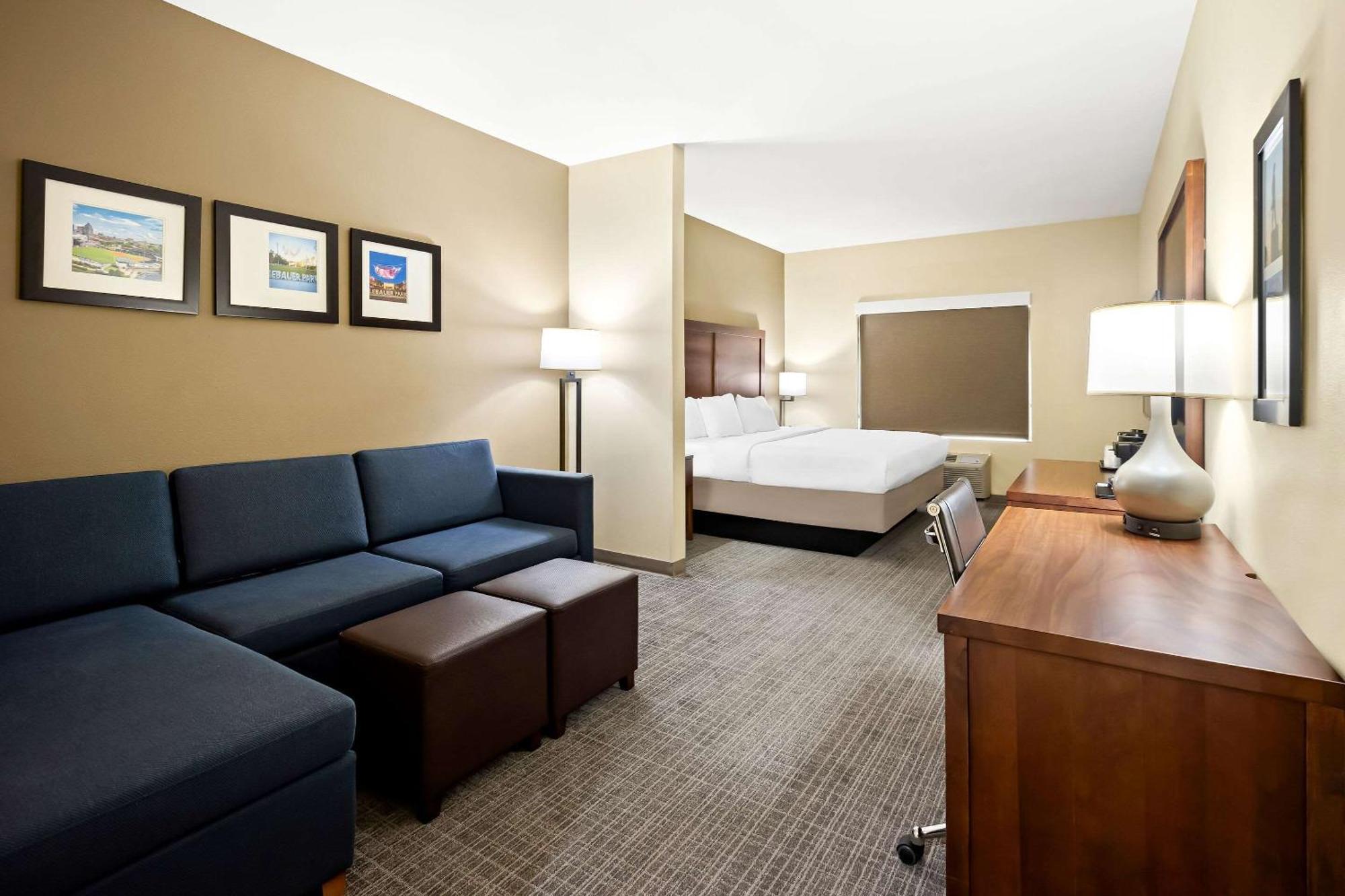 Comfort Inn & Suites High Point - Archdale Экстерьер фото